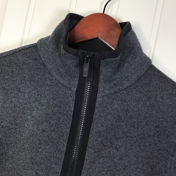 Lululemon Its Fleecing Cold Zip Up in Heathered Black / Black Size 6. - Picture 4 of 6